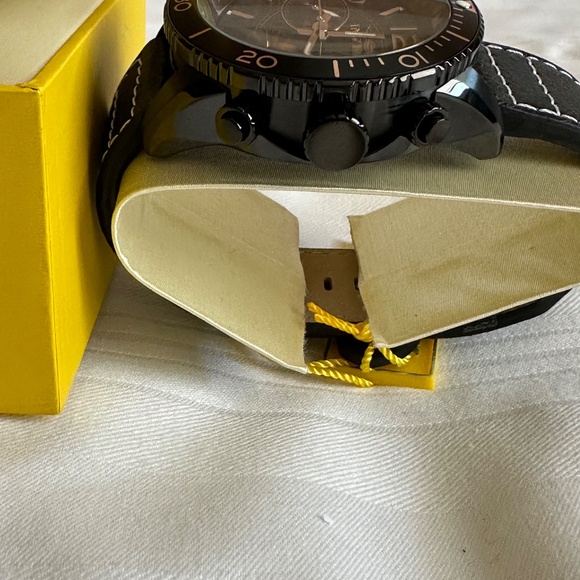 WATCH - Picture 6 of 15